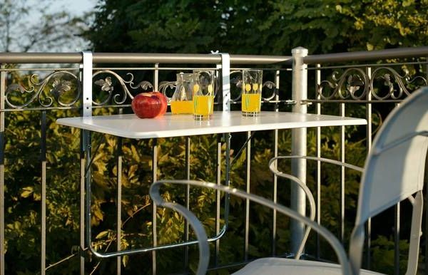 Varanda-com-a-pendurado mesa de mesa dobrável para varanda Idea