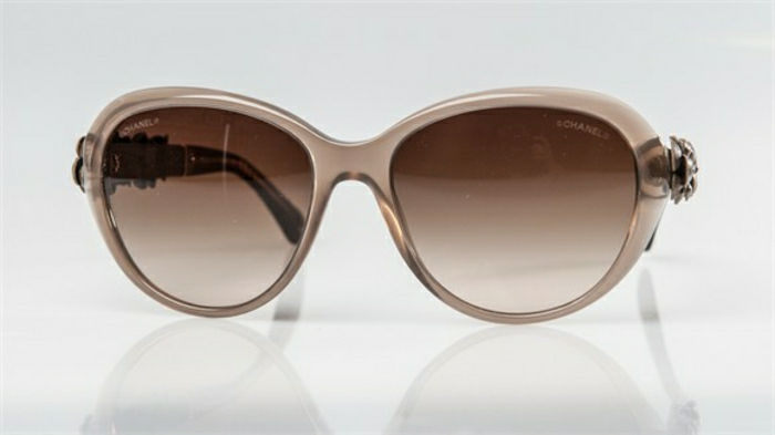 Chanel solglasögon brun-