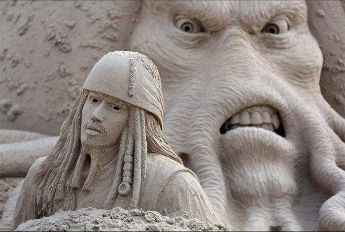 moderne sculture-da-sabbia Jack Sparow-the-polpo
