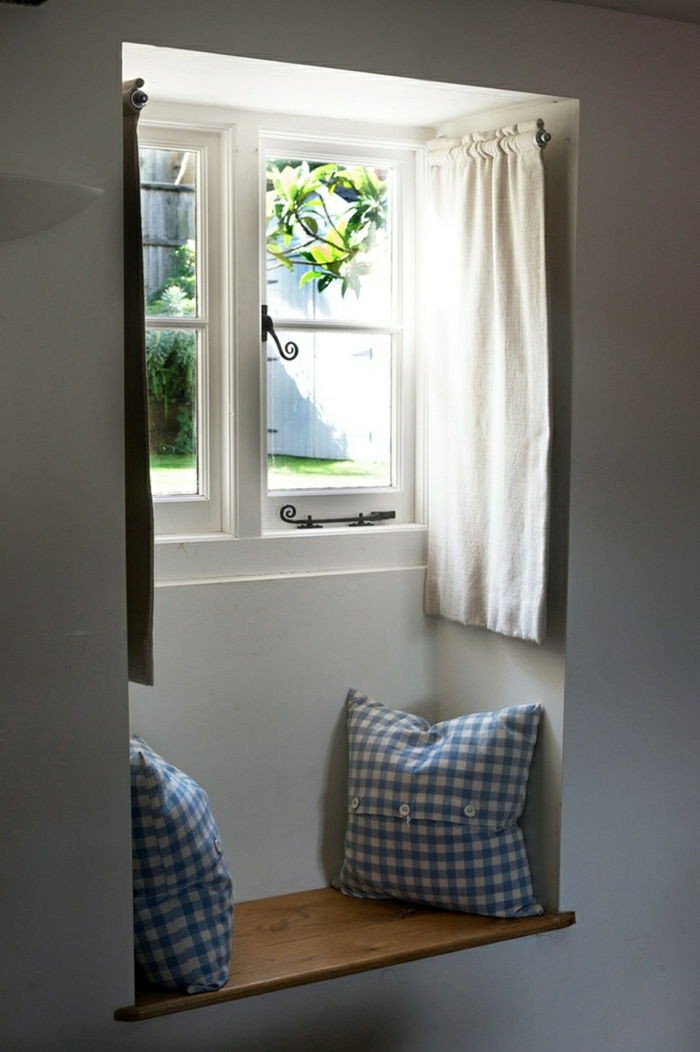 Záclony Malé okno modrá kockovaný Vankúš