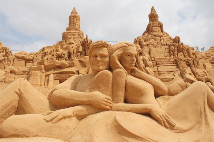 scultura arte fatto di sabbia-Prince, la principessa e-the-castle