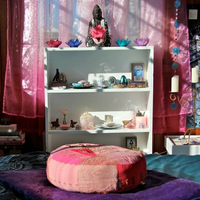 Meditacija kambarys Azijos stiliaus Budos statula Žvakių meditavimo pagalvėlė