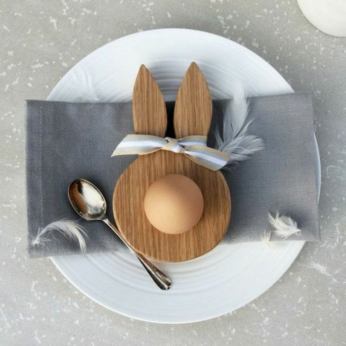 Velikonočna lesena dekoracija lepa dekoracija mize Velikonočni zajček