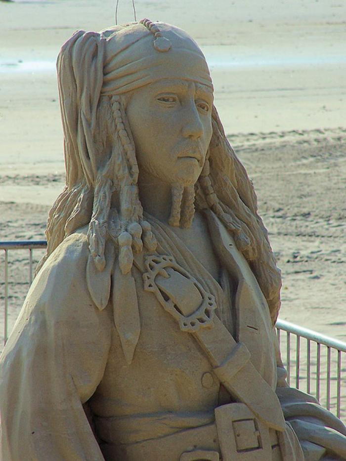 Scultura della sabbia di Jack Sparrow da-famoso film