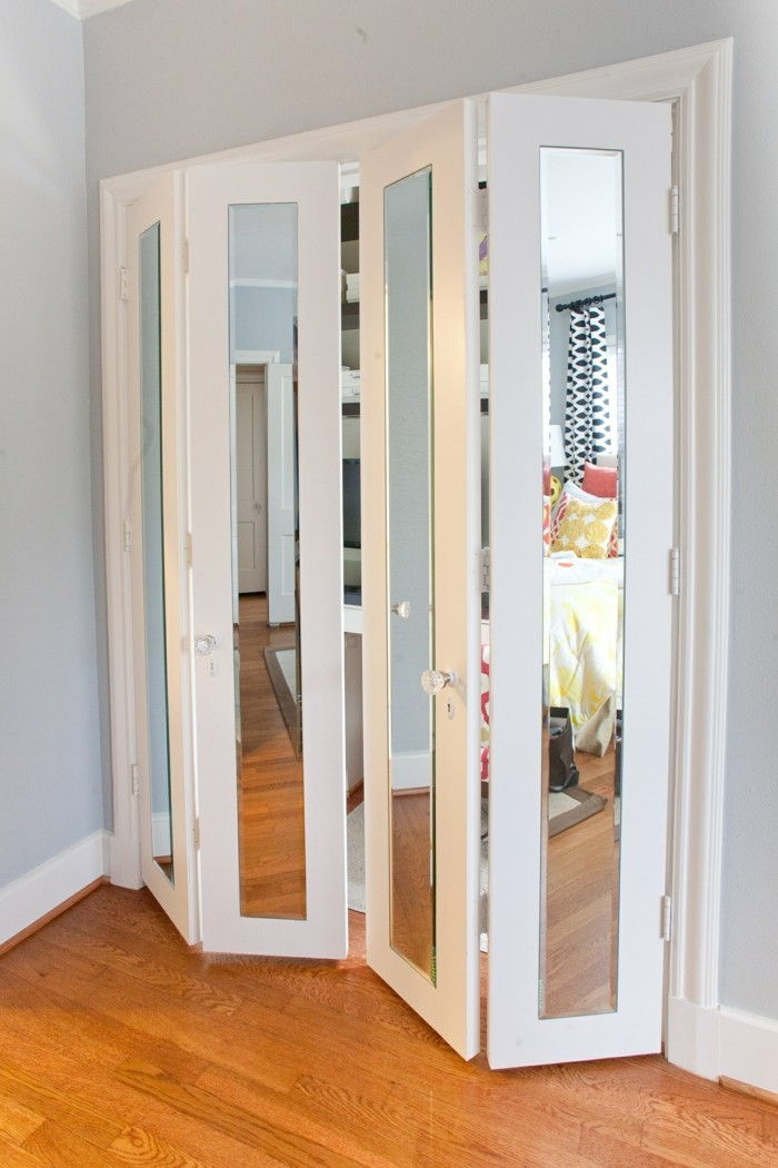 porte scorrevoli-proprio-build-piccolo-Tuere-con-e-specchio-bianco-frame