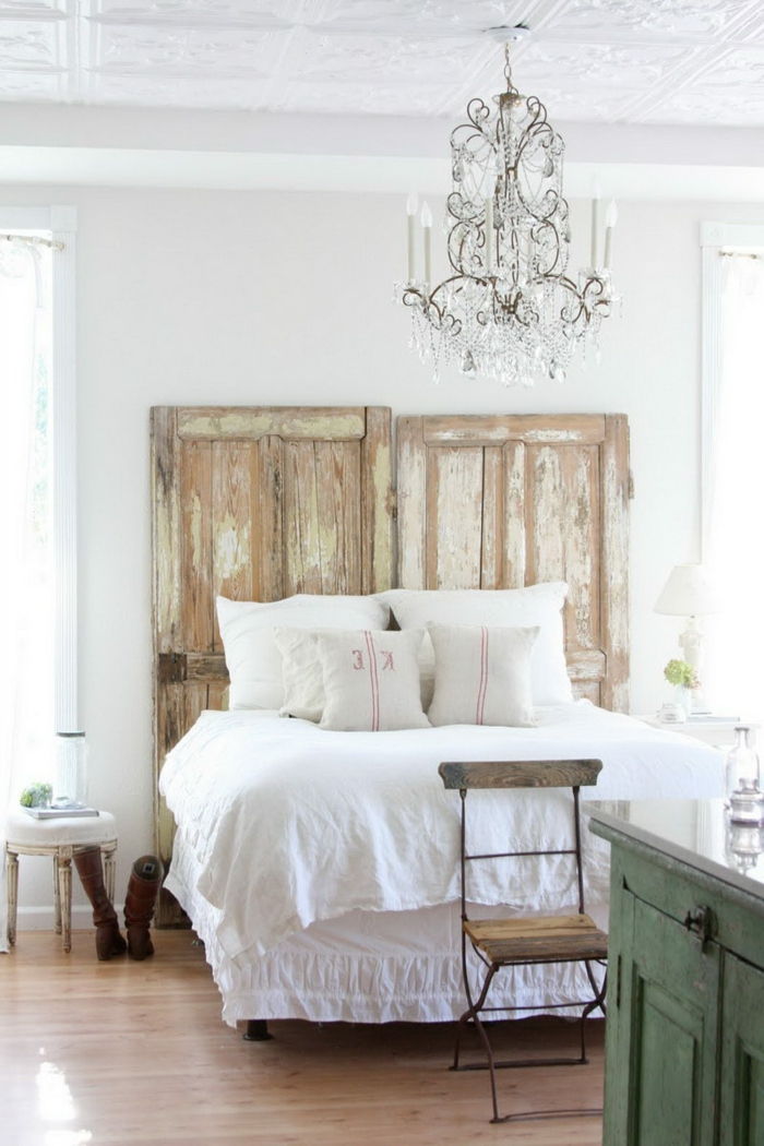 Yatak odası mobilyaları-country tarzı beyaz-keten-kristal avize