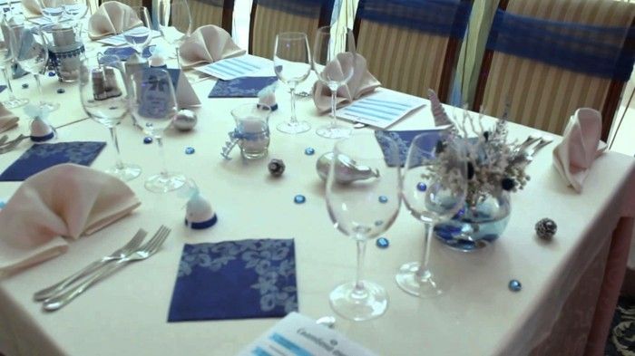 Silver bröllop bordsdekoration med blå-servett