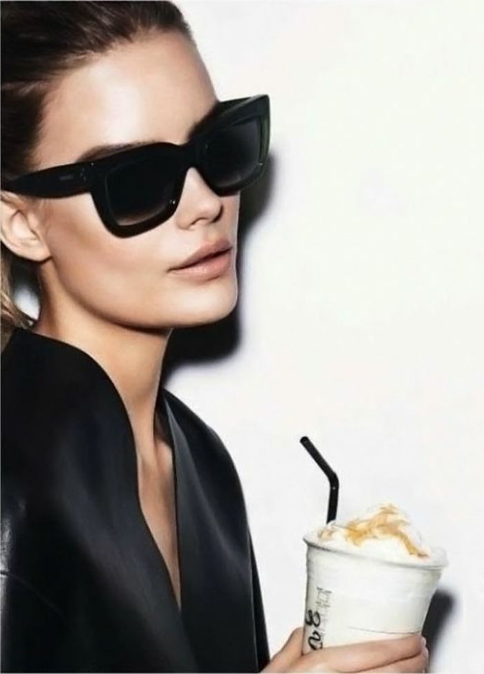 Solglasögon Chanel n-svart ram