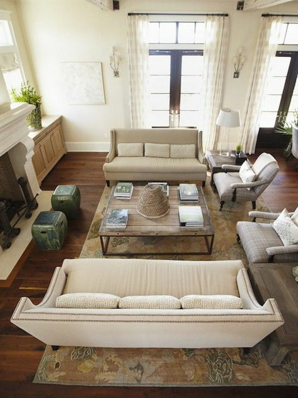 Pokój dzienny - jasna sofa i biała sofa