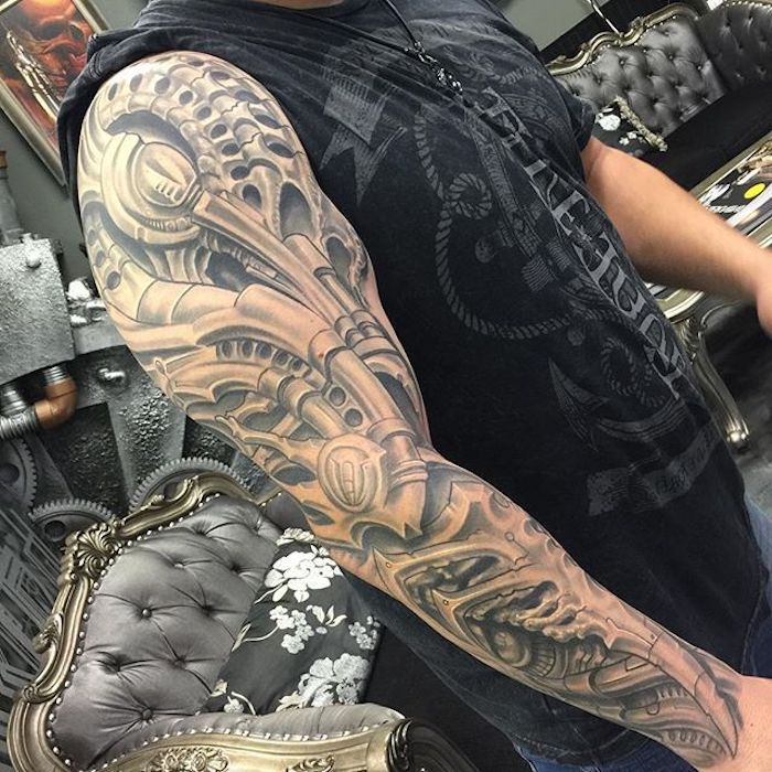 tatuaj șabloane bărbați, om cu tatuaj cu maneci, tatuaj mare pe braț