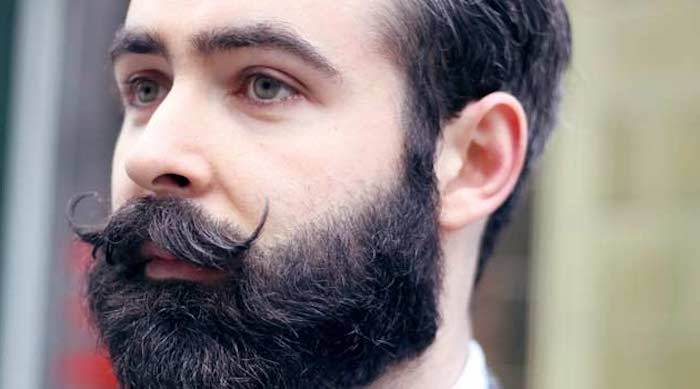 baard verven ideeën uit de hipster wereld snor en baard in zwarte kleur verven jezelf of bij de kapper