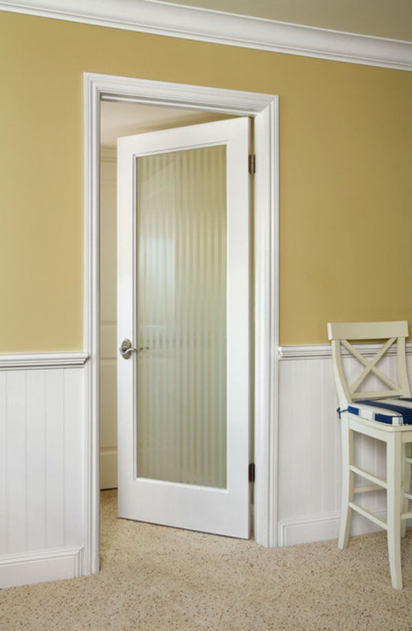 Vrata iz stekla-vrata-bela-barva-lepa oblika