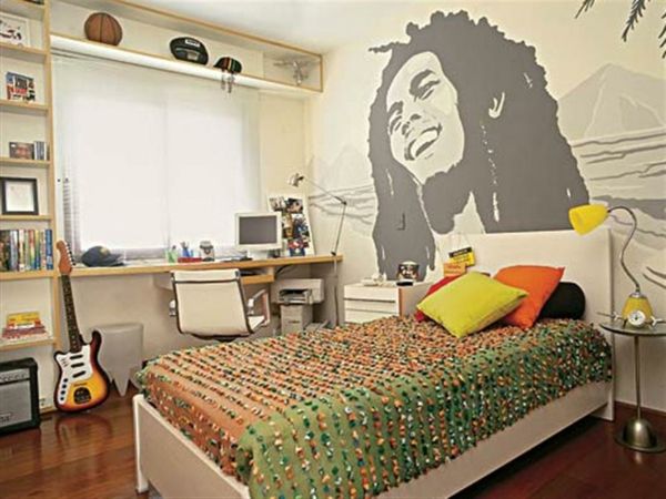 Bob Marley-to-the-wall-ungdom sovrumsmöblemang
