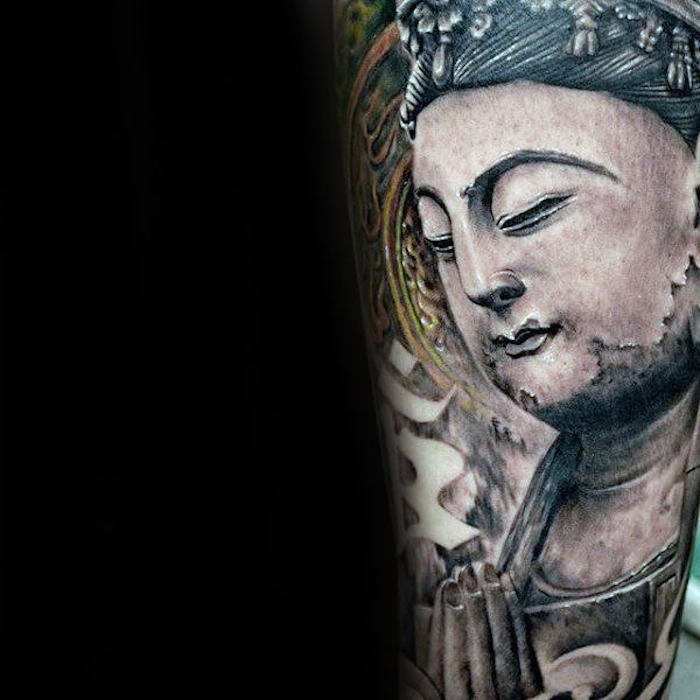 Čínske tetovanie, tetovanie v čiernej a šedej s motívom buddhy