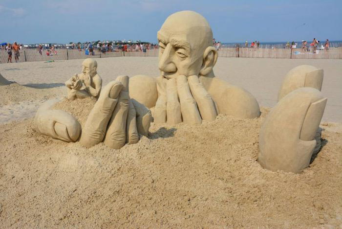 scultura cool-sabbia fatta-per-un-festival
