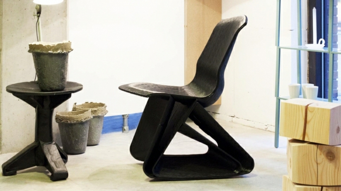 cool-saker-to-själv-gör återvinning stolar-in-black