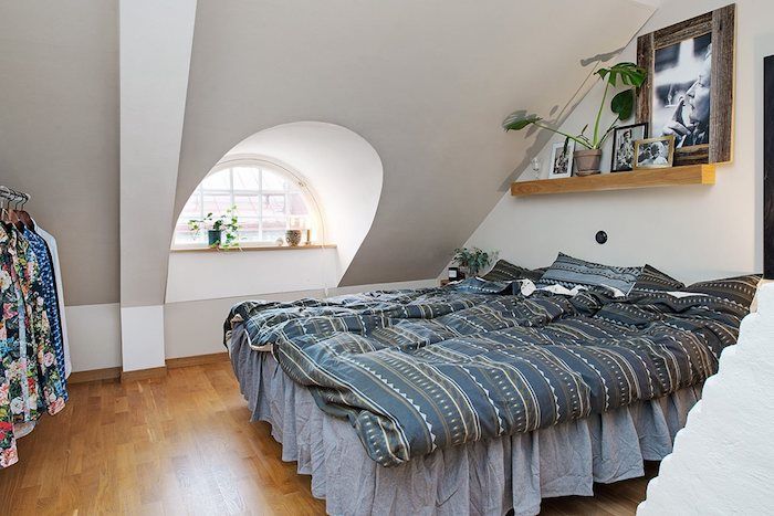 fasad sovrum säng design idé rund fönster hyllan sängklänningar