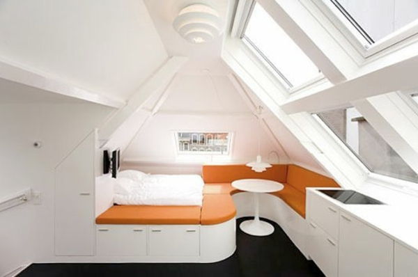 penthouse-in-bielo-oranžovo-originálnom dizajne