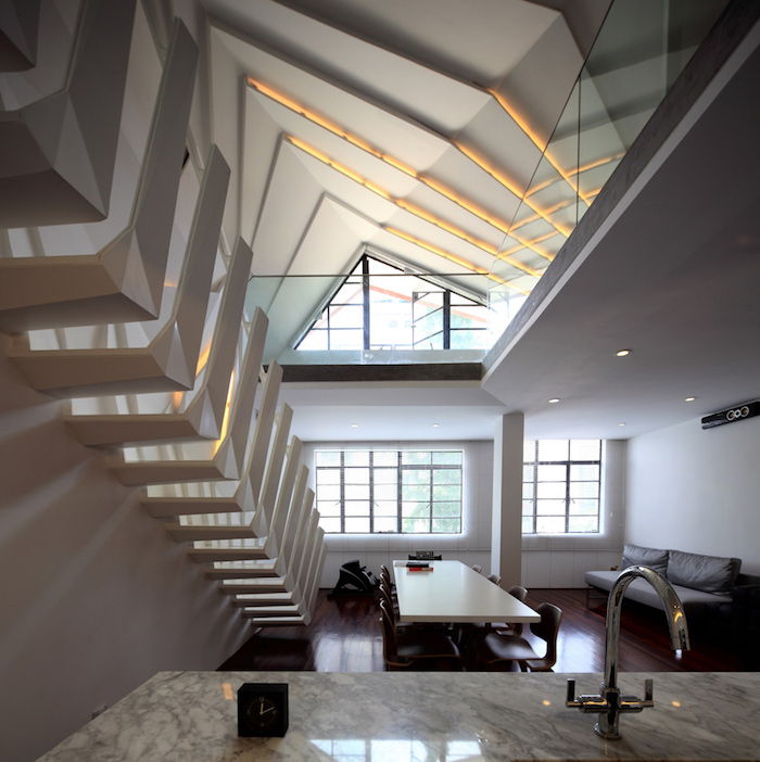 vinden köket idé trappor modern lägenhet unikt inreda idéer