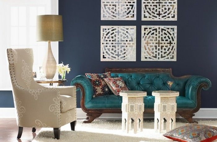 Eleganten model-dnevna soba-bež-fotelj-super-design-zid barve bencina
