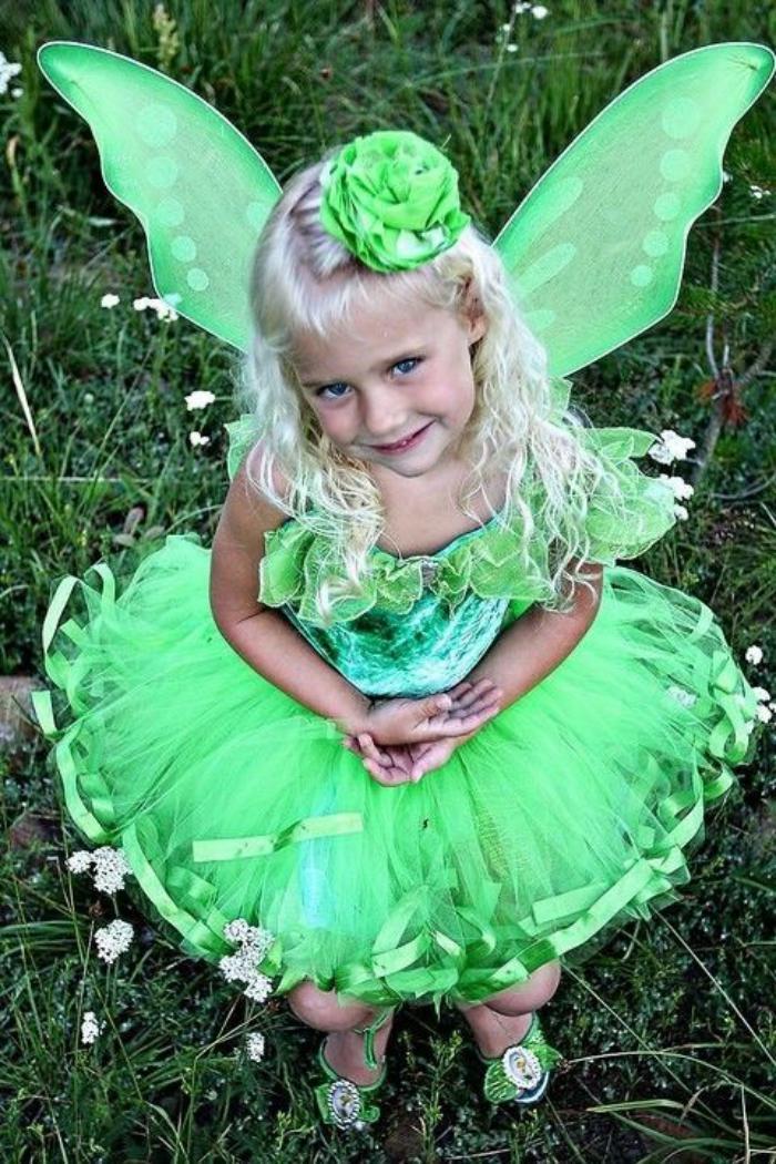 laumės-kostiumas-žalia-mažai-mergina