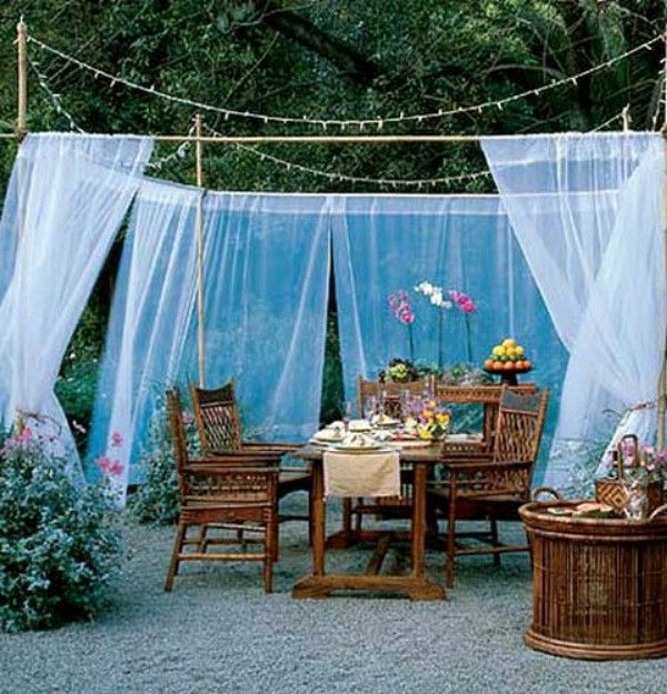 Ideja vrta - modro-prozoren-zavese-eleganten učinek