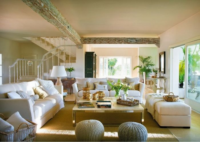 Rahat oturma odasında-tasarım rustik unsurları krem ​​renkli bej-kahverengi