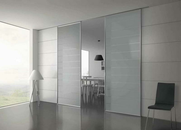 drsna steklena vrata bela soba design sodobna ideja