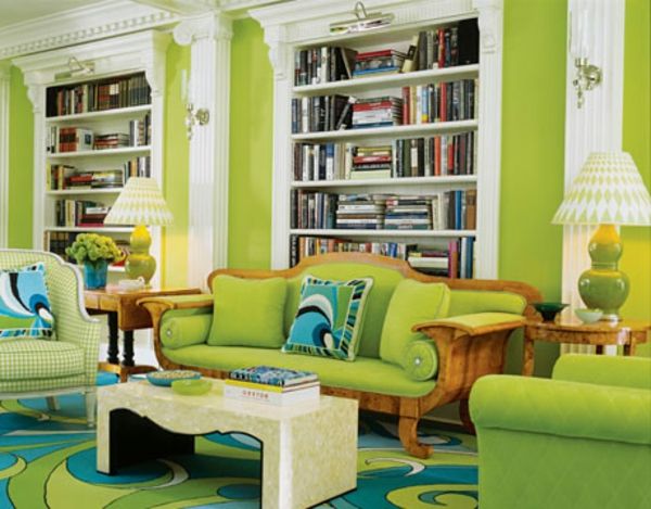 zelene barve stenske barve dnevne sobe police - zelena kavča in veliko knjig