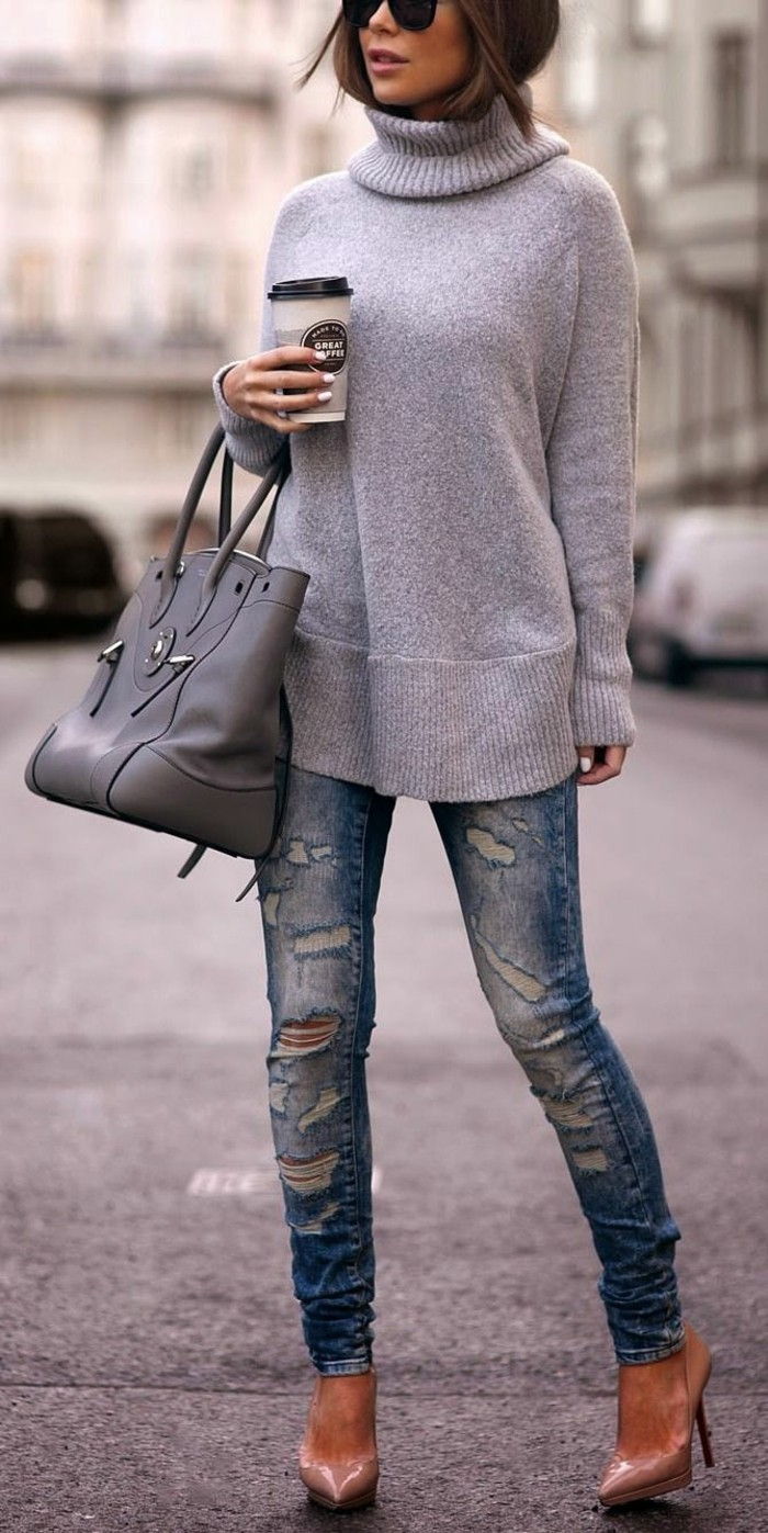 grå tröja-jeans-med-trasiga skor-med-punkt