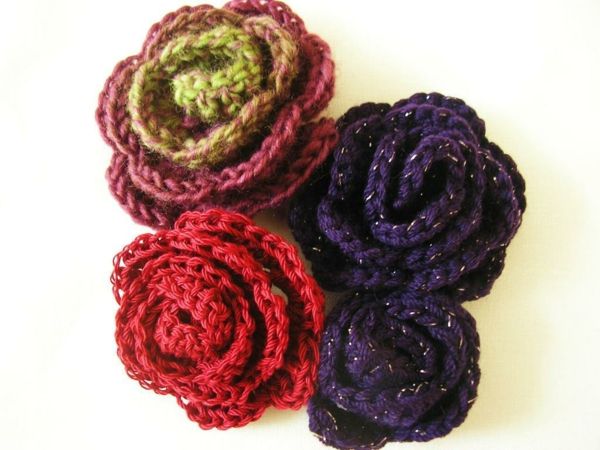 Háčkovaná s-krásne kvety-v-rôznych-farebných ruží, crochet-