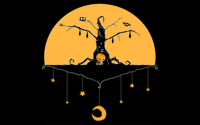 Halloween fullmåne, ugglor och fladdermöss, en liten pumpa med leksaker