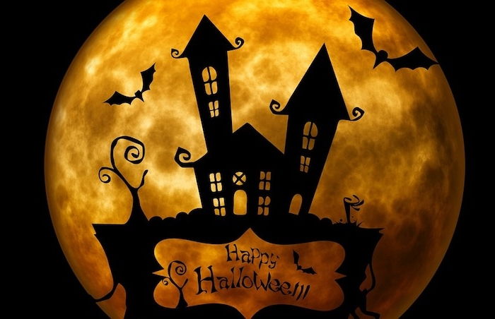 ett slott med månen i bakgrunden och inskriptionen Happy Halloween - Halloween bilder