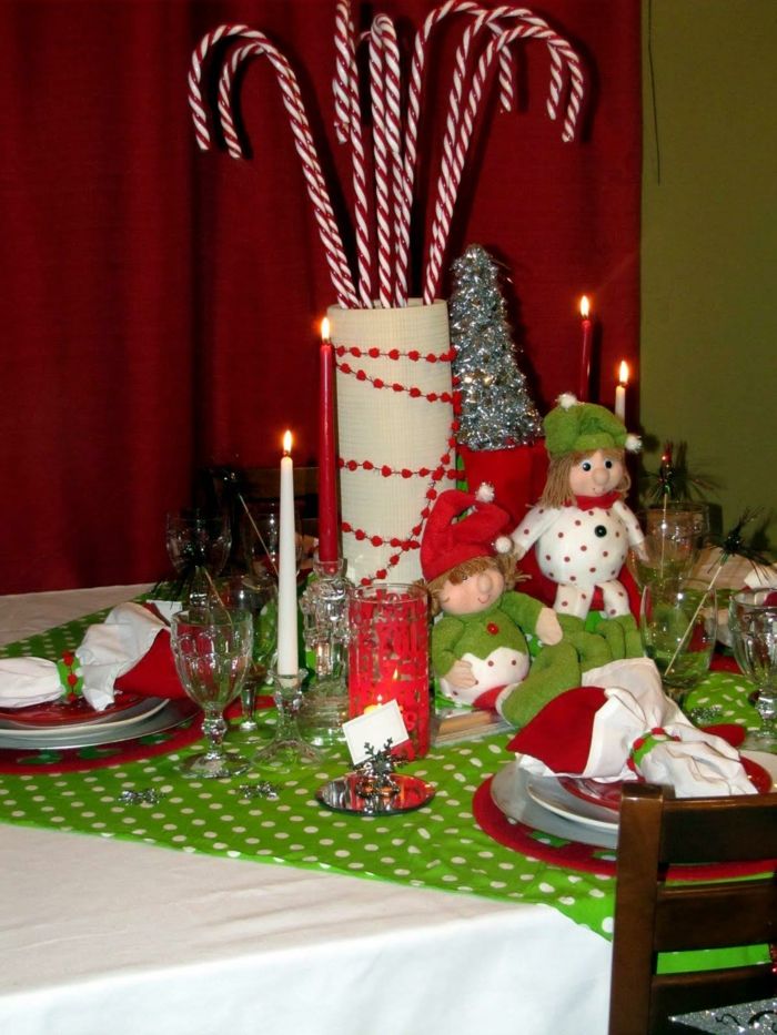 vacker-Tischdekoration-tinker-med-barn-för-jul