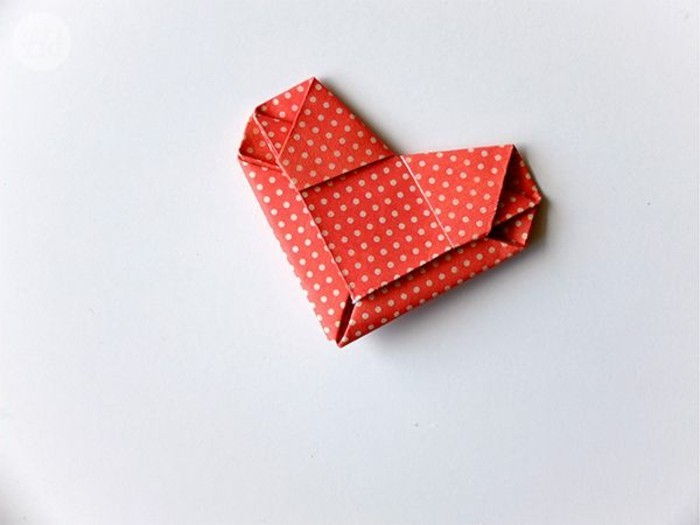 inima-Tinker-creativ-design-in-rosu-origami-idee