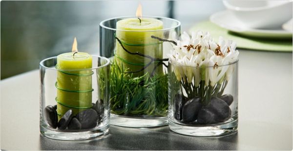 Sviečky-cibule kvitnúce kontajnery kvety v skle