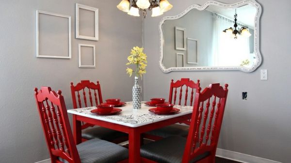 small-space-set-czerwono-krzesła-to-the-table
