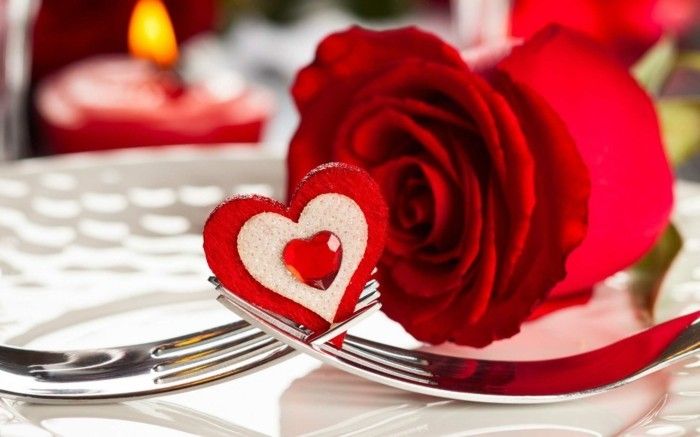 gratis bakgrundsbild hjärtans unikales-design-heart-on-the-table
