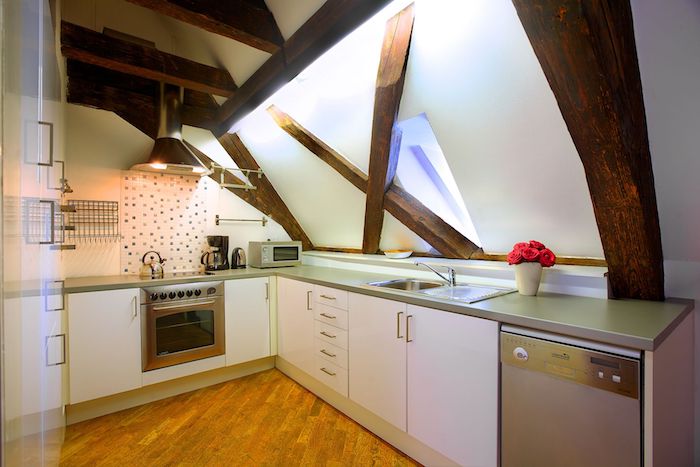 loft lägenhet kök design idé möbler spis ugn dekor idéer trä