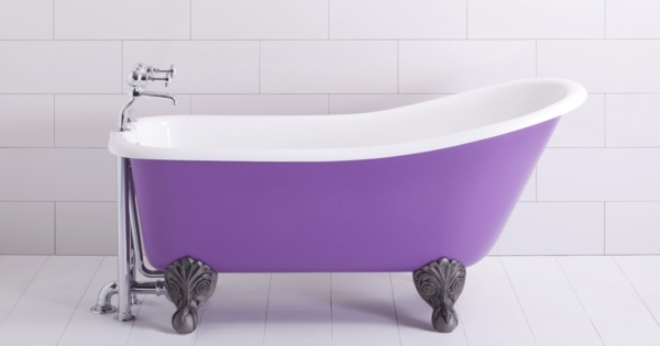 lila-bad för-små-badrum-retrostil