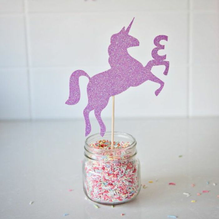 vijolično unicorn - ideja za dekoracijo za enolončnice pite