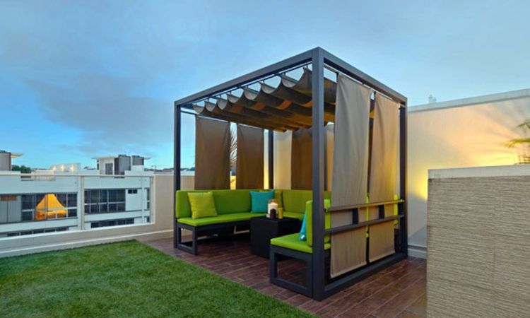 Pergola modern-şık-asil-basit-ile-perde-çatı-malzeme-tasarımcı-poslter koltuklu-fırsattır