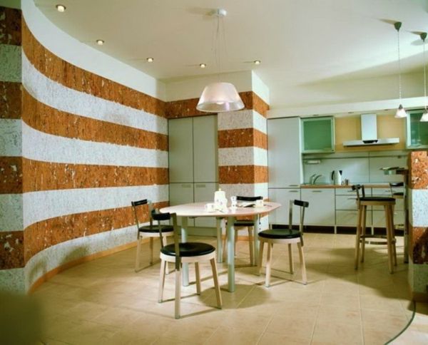 moderne keuken design-mooie-muur-kleur-eettafel met vier stoelen