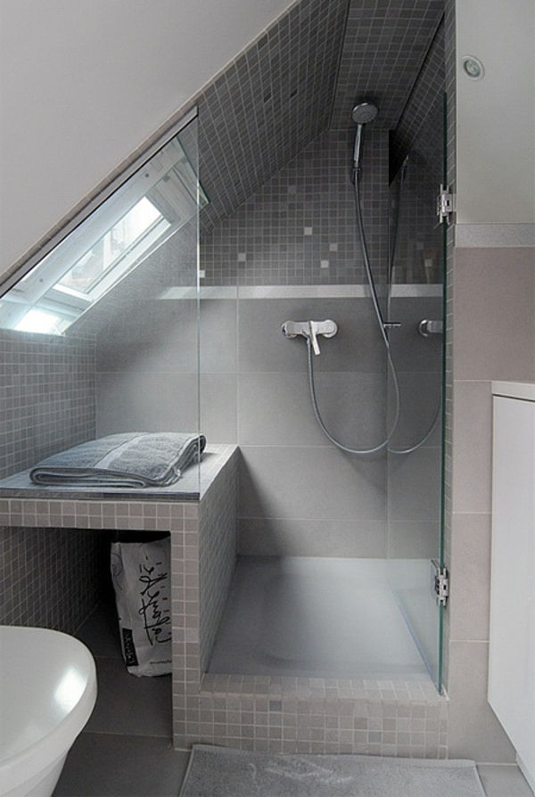 Moderné-bad-under-the-strešné sprcha