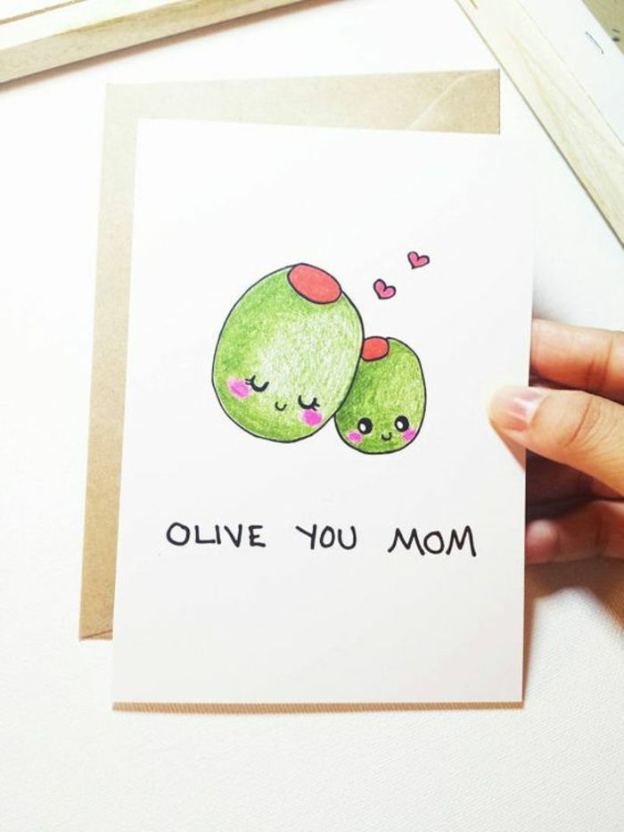 Oliebe Mum na azeitona escrito na cor verde - um cartão como um presente