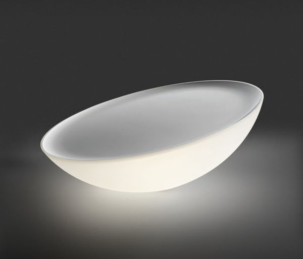 Luci da terra moderne a lampada con design minimalista