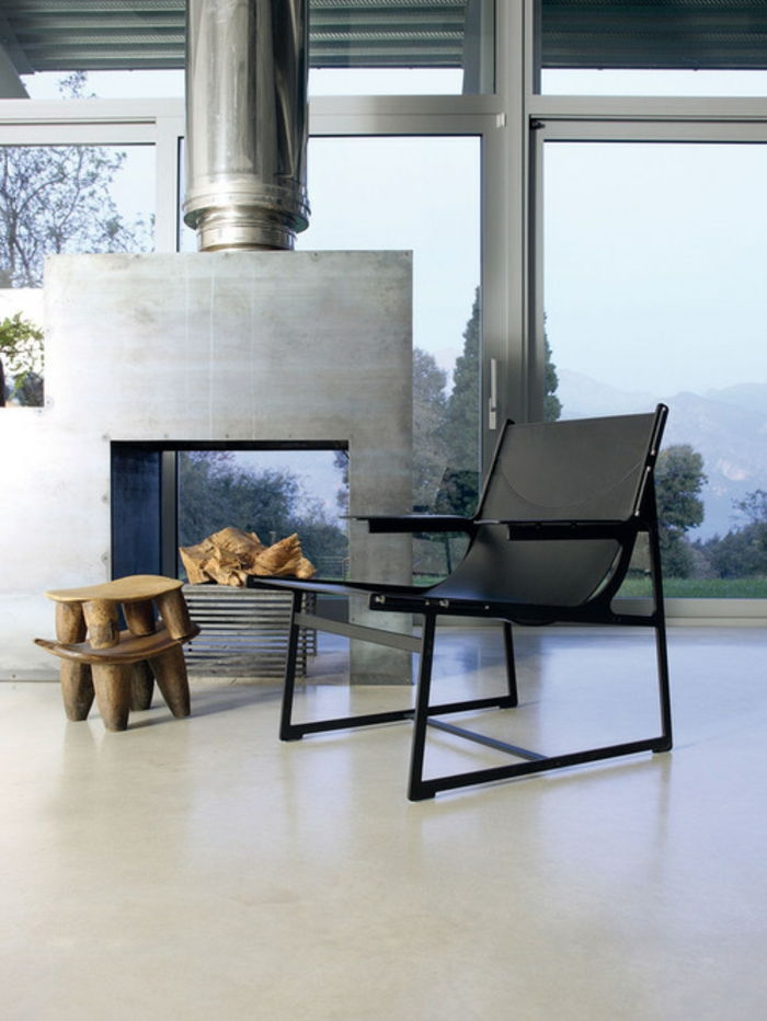 odprti kamin-les stol-solid-masivni les-črno-oblikovalec-stol-belo-nadstropje