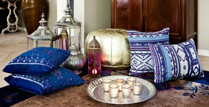 Mobilier din aur pentru scaune de mobilier în perne decorative de culoare aurie în felinare purpuriu și albastru felinare Persian covor