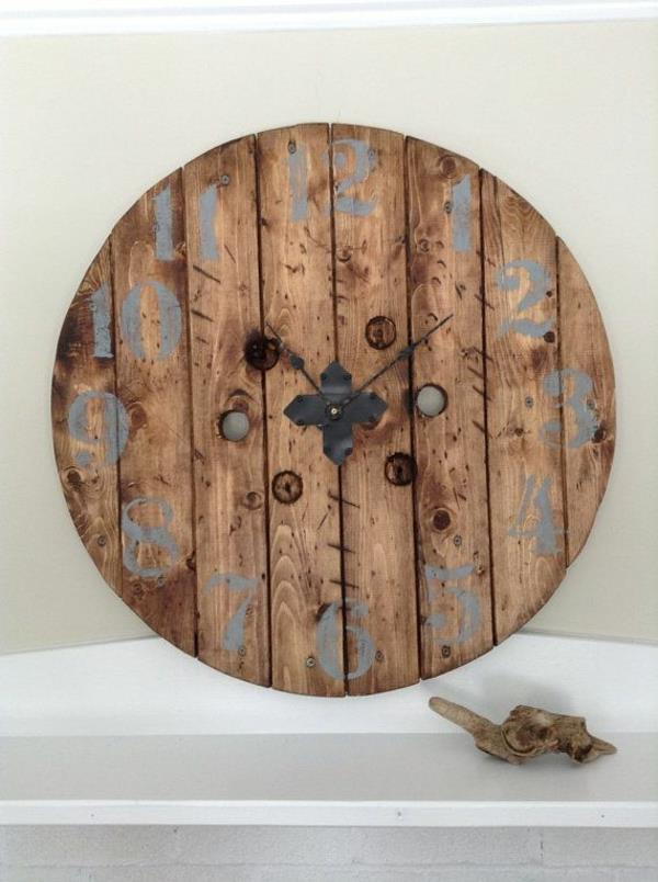 okrogla lesena stenska ura-design dekoracijo ideja