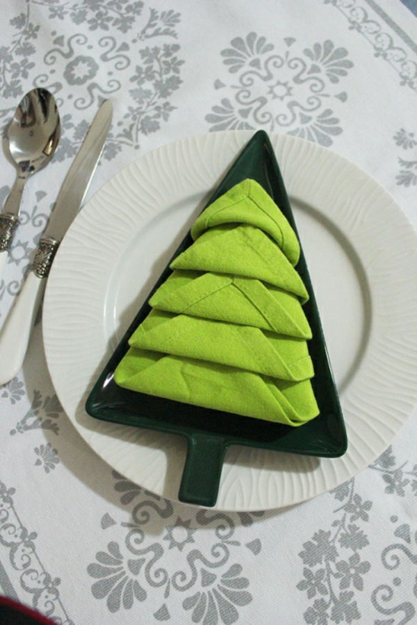 prtiček gube: božič-dekoracija-a-zeleno-hrast-drevo
